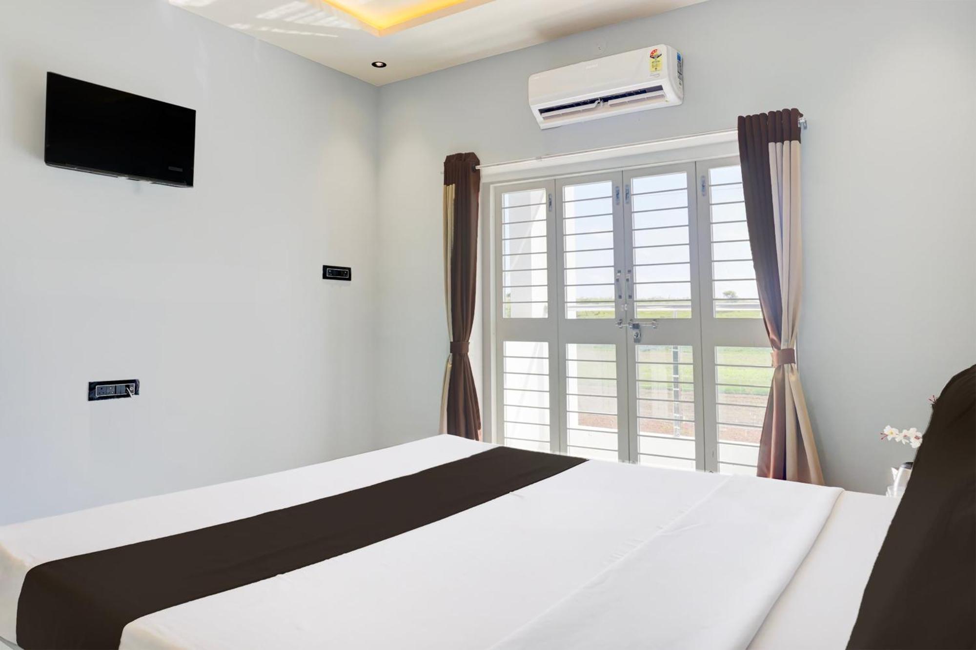 Hotel O Jeevan Restaurant & Lodging Kavathe المظهر الخارجي الصورة